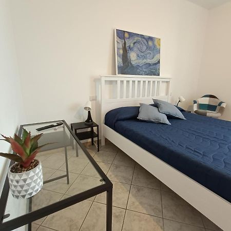 Nonno Pino Apartment Palermo Bagian luar foto