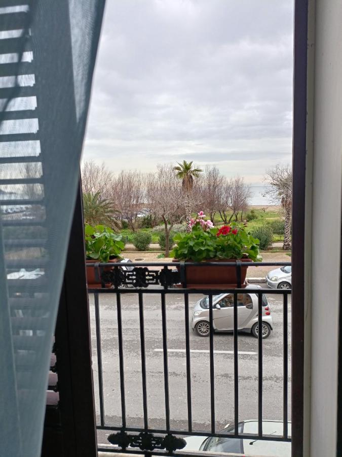 Nonno Pino Apartment Palermo Bagian luar foto